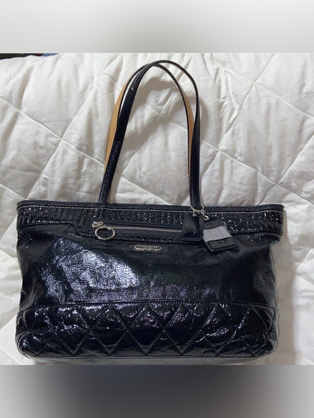 Gorgeous Coach Poppy Patent leather tote 18674